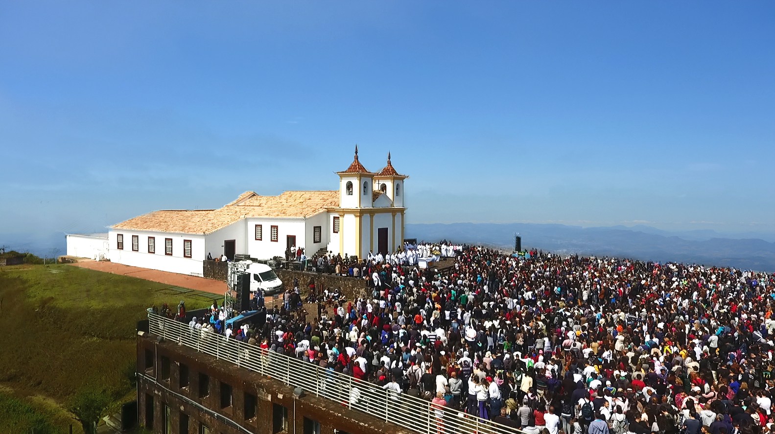 DE BLAZER NA SERRA DA PIEDADE - CAETÉ ,MG 